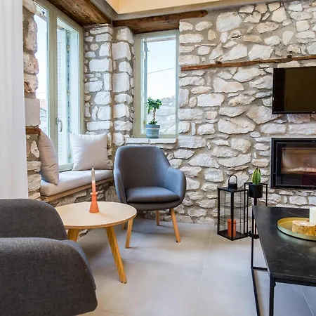 Дом отдыха Ahirona *